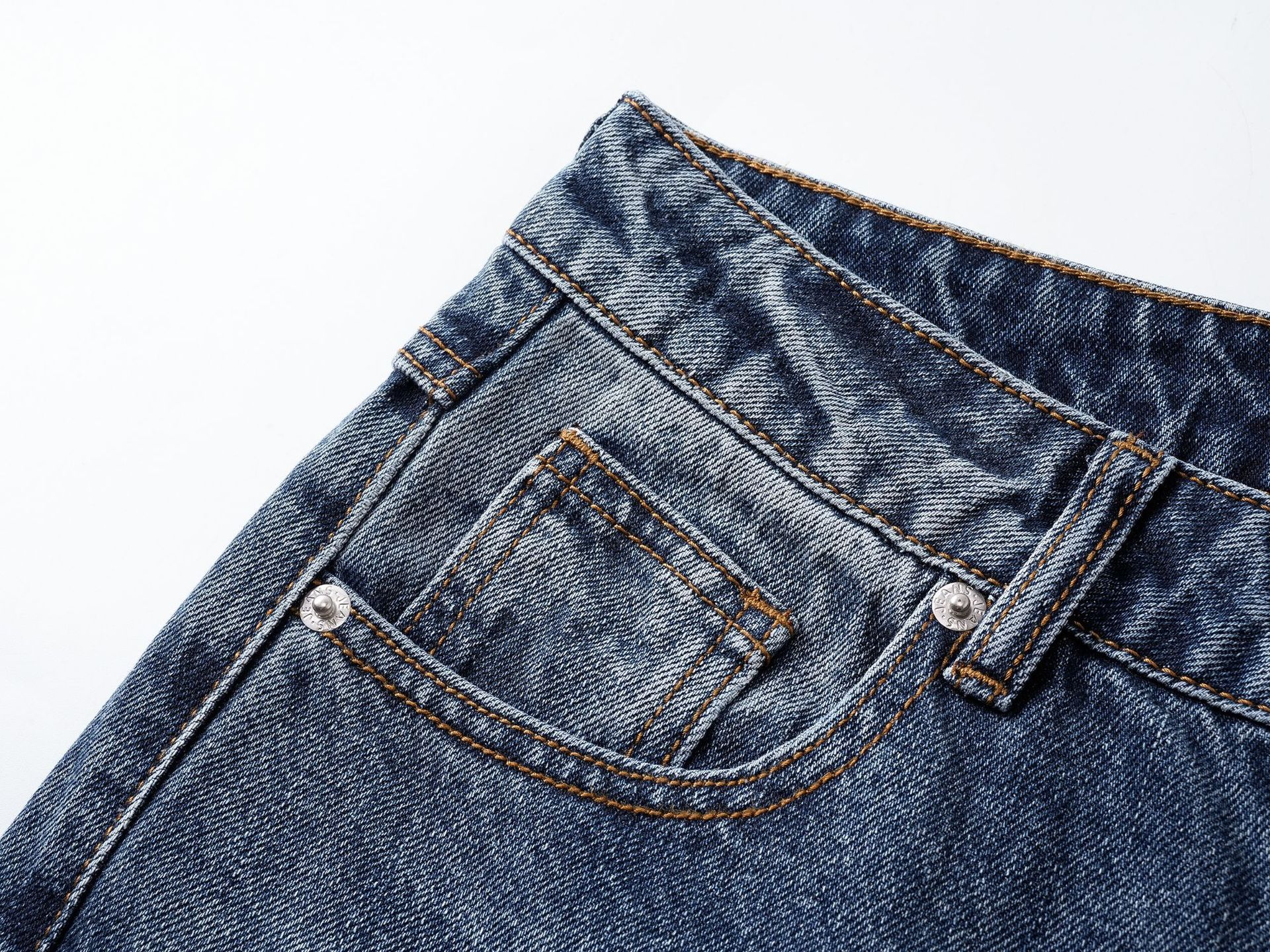 ダメージ加工ストレートデニムパンツ